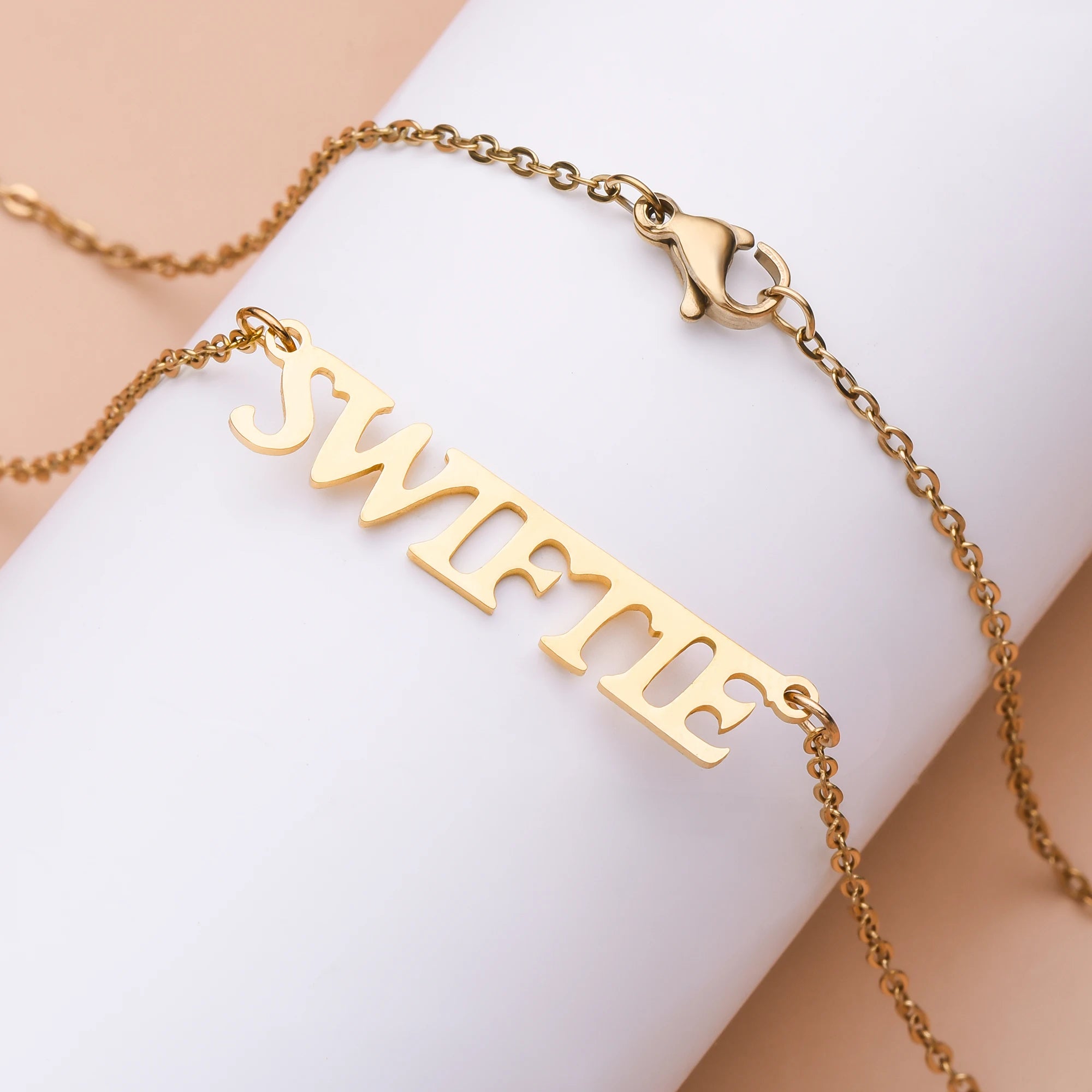 Taylor Swift Swiftie Necklace