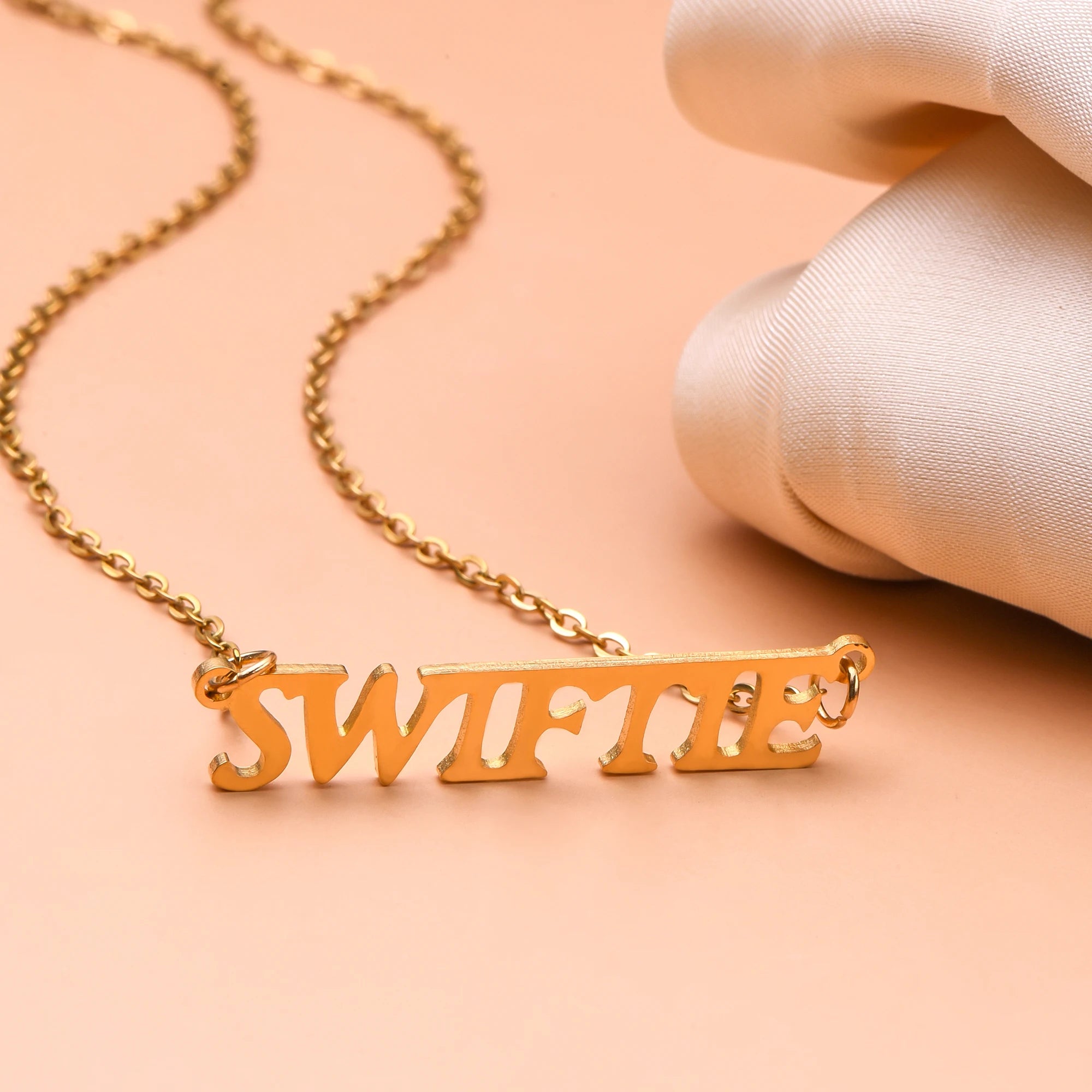 Taylor Swift Swiftie Necklace